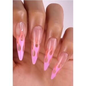 Makartt × Nikita Dragun Press-On Nails Pink Flames